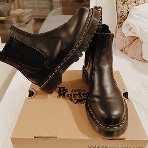 2976 BEX Smooth Leather Dr. Martens